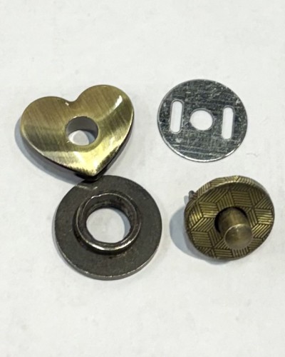 fermeture aimantée cœur système fixation cartonnage scrapbooking sac DIY