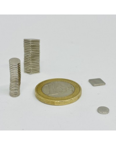 20 aimants carrés  7x7x1mm - Scrapbooking & Cartonnage